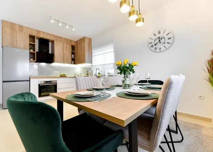 דירה Family Amare זאדאר