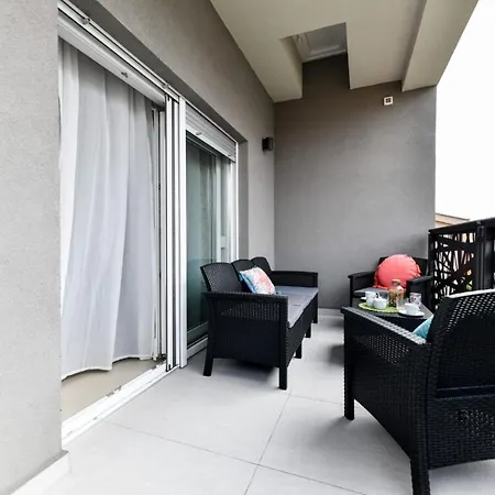 Family Amare * 扎达尔