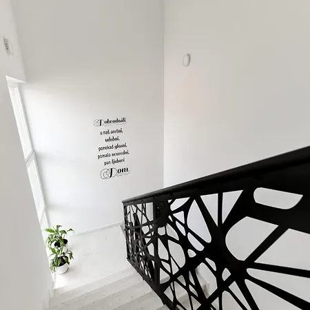 Family Amare * 扎达尔